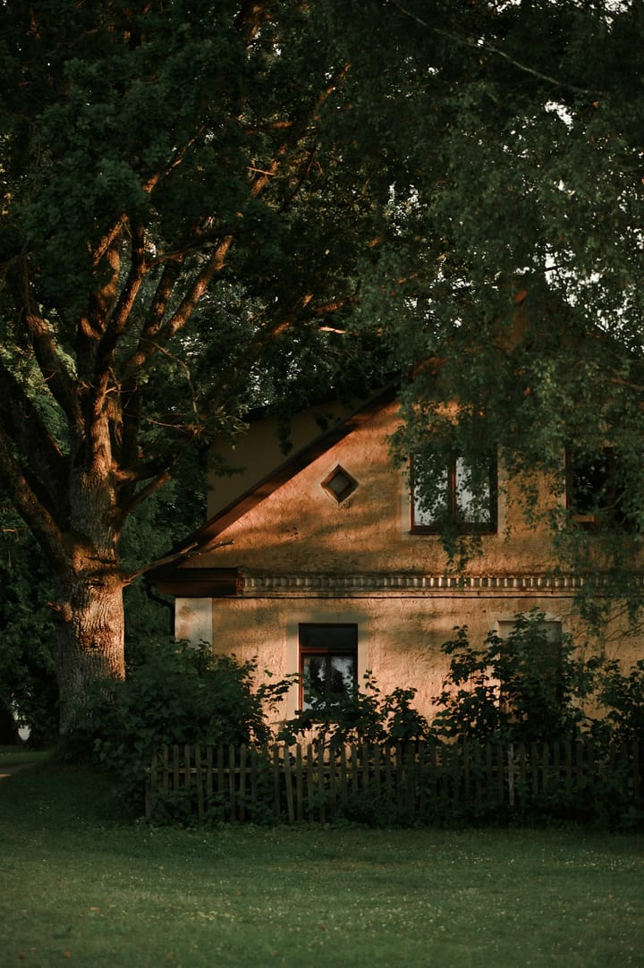 Inherited a Property in Orlando? Here's How to Decide: Rent It Out or Sell It